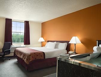 Holiday Express & By Ihg